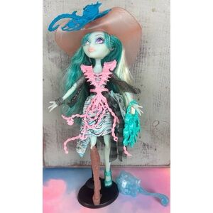 Monster High Vandala Doubloons Haunted Student Spirits Doll